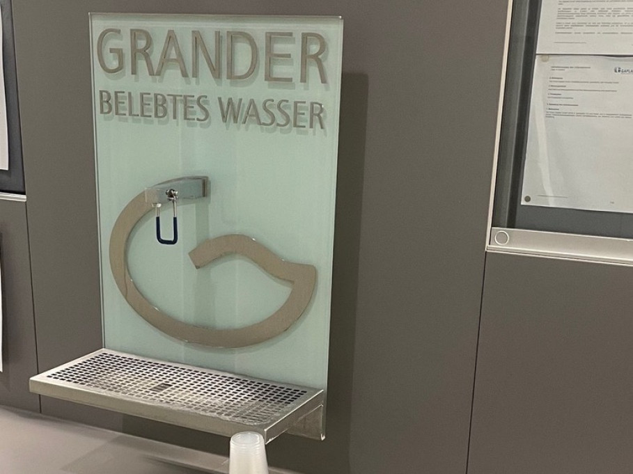 Dritter GRANDER-Trinkbrunnen für Gaplast