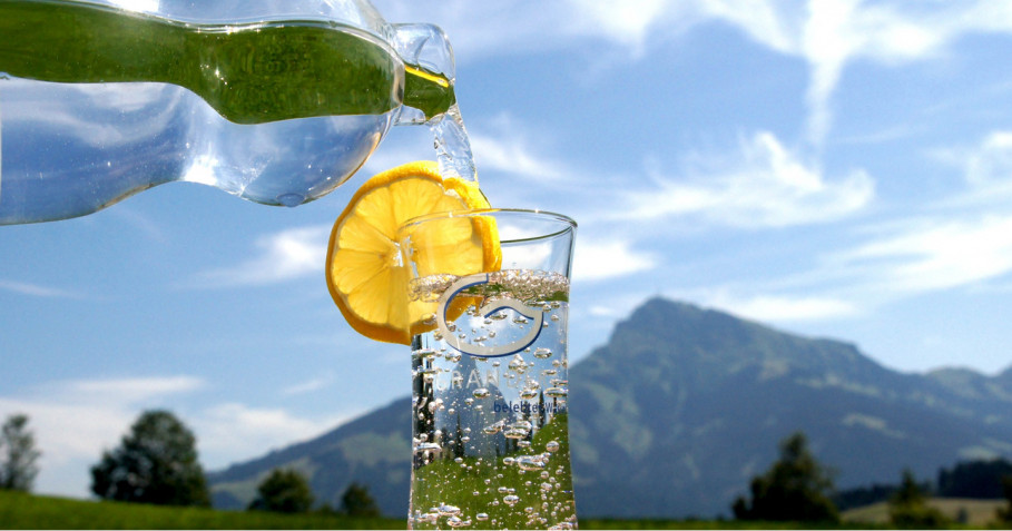 Viel Wasser trinken: Mit diesen 10 einfachen Tricks klappt es