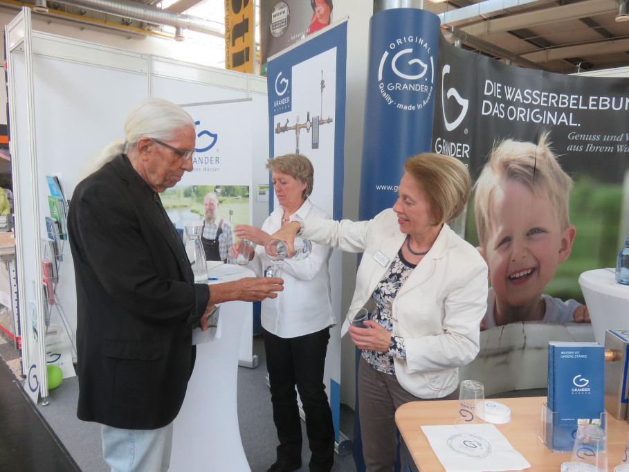 Jürgen Borisch am GRANDER Stand