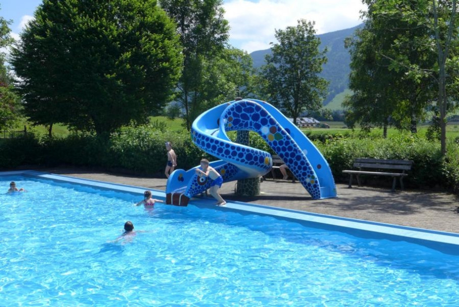 Konradinschule löste Gewinn der GRANDER-Weltwassertag-Kids-Challenge ein