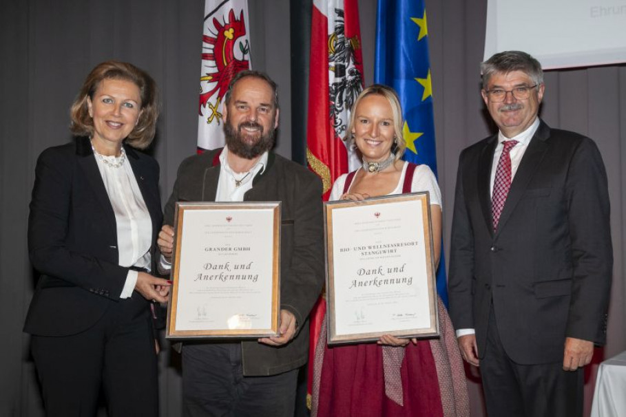 Wirtschaftslandesrätin Patrizia Zoller-Frischauf mit Johann Grander, Maria Hauser und KR Mag. Hermann Lindner