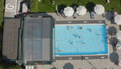 Blu Fit, Bergamo, IT – belebtes Schwimmbad